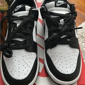 ❌SOLD❌Nike dunk low Panda 9.5 brand new!